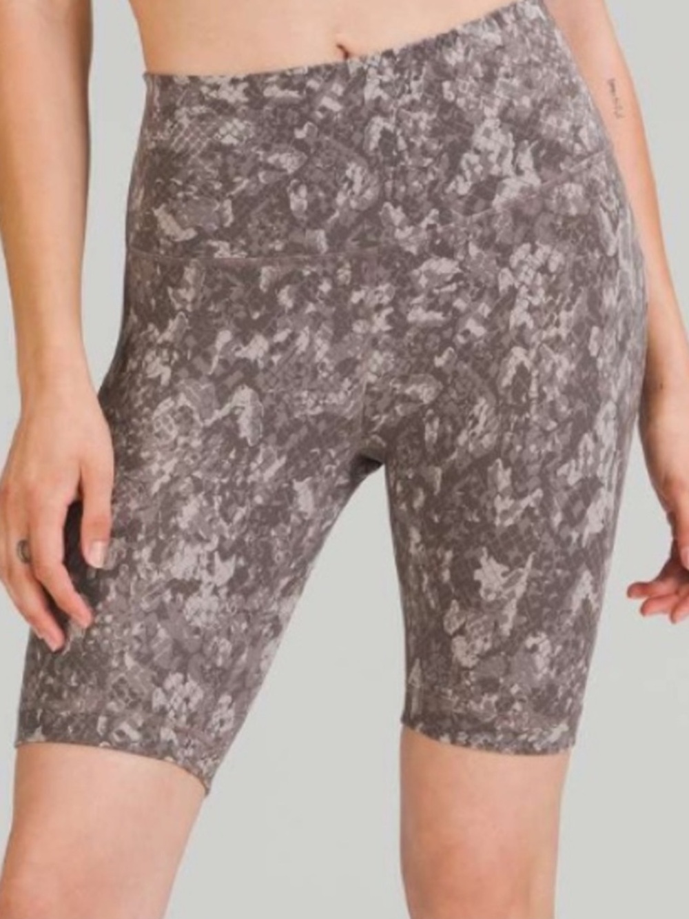 lululemon athletica Grey Camouflage Wunder Train Bike Shorts Size 12